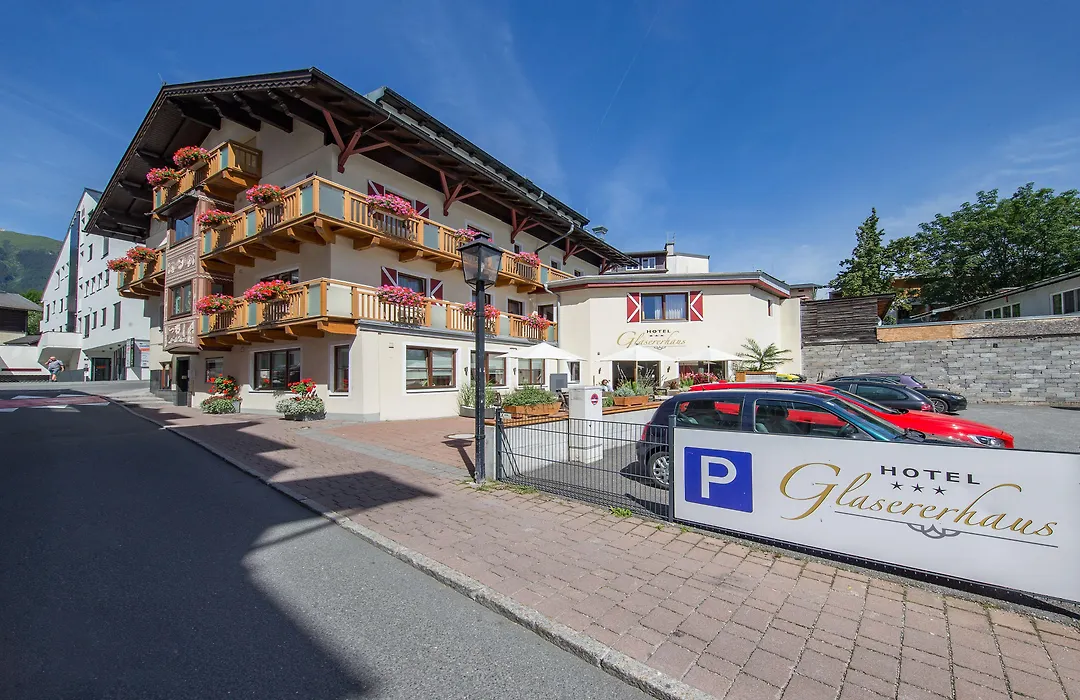 Hotel Glasererhaus-1