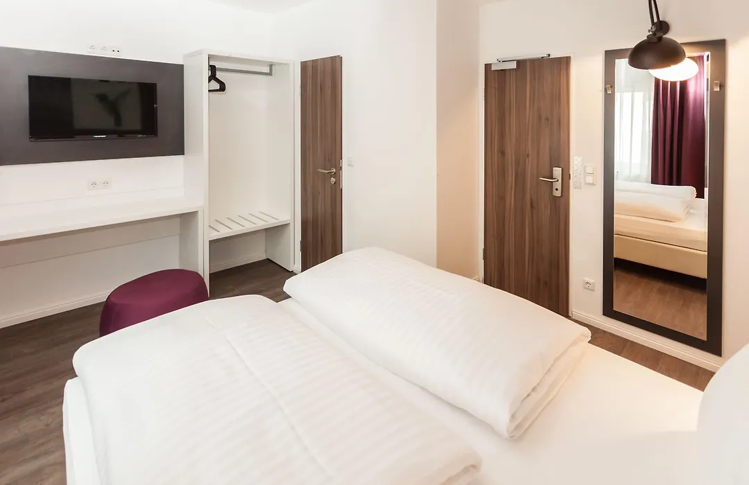 Hotel West-1