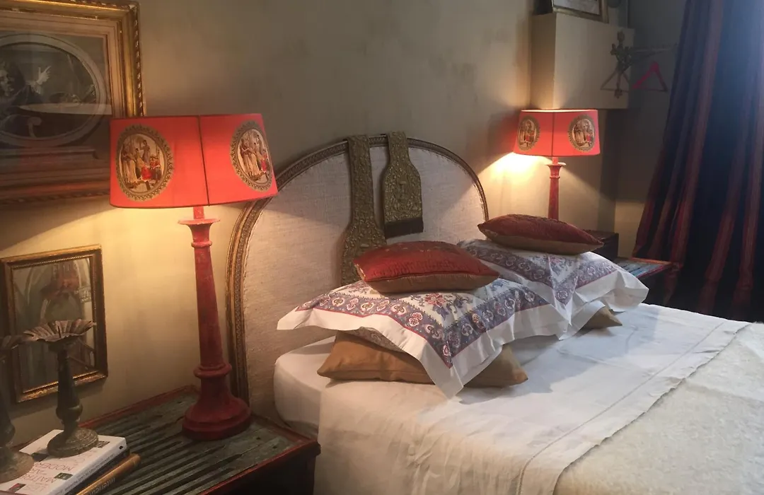 La Maison Rousseau Chambre D'Hotes-1