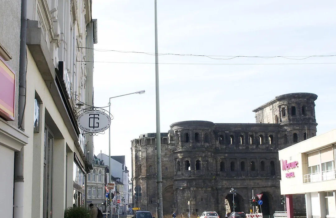 Hotel Porta Nigra-1