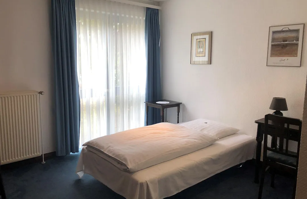 Hotel Am Kamp-1
