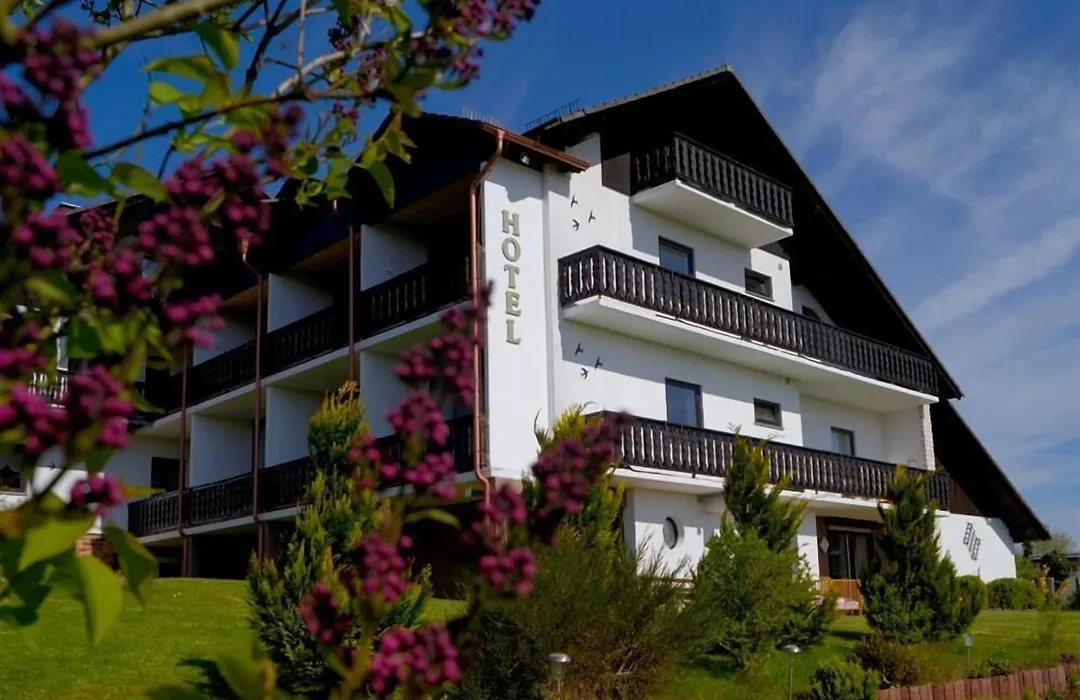 Garni Hotel&Ferienwohnungen Seeschlößchen-1