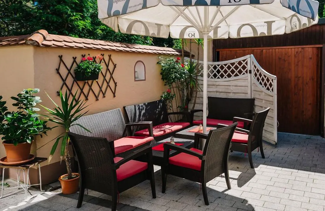 Hotel garni Fuchs-1