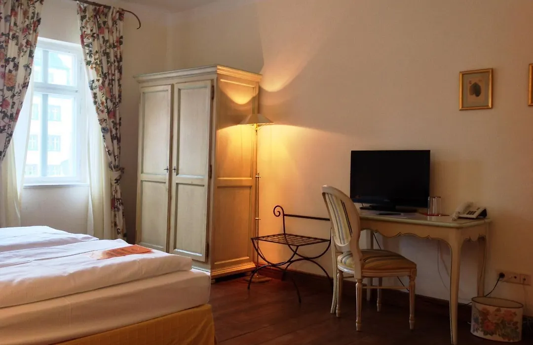 Hotel Adler-1