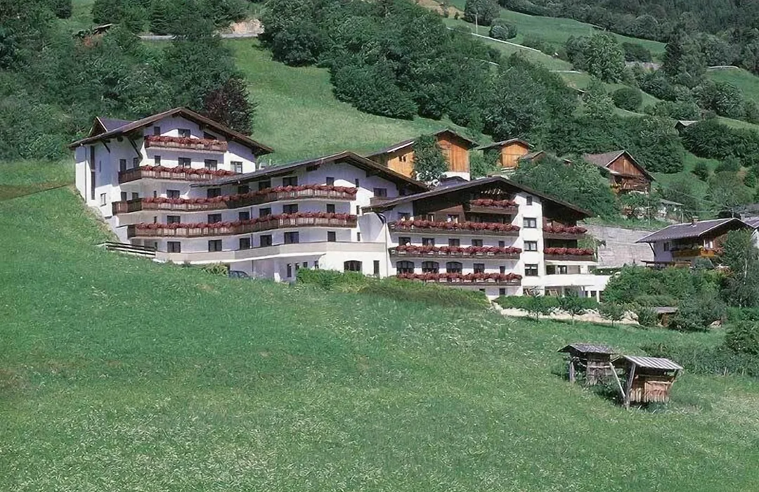 Hotel Alpenfriede-1