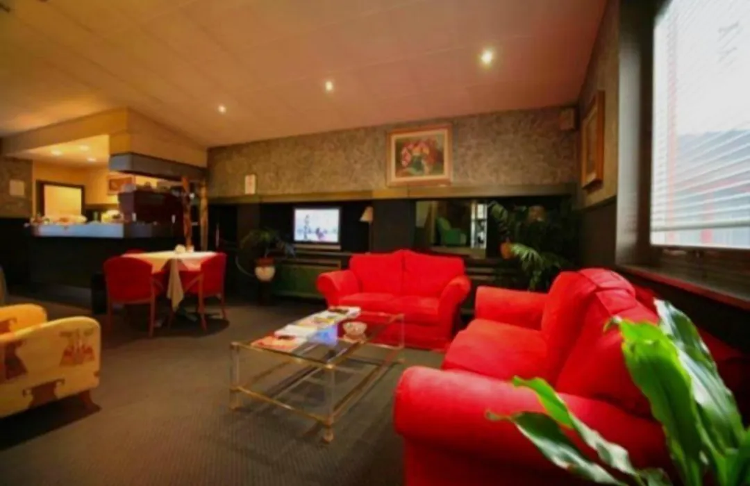Hotel Gamma-1