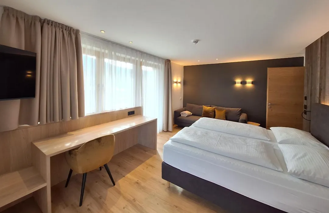 Hotel Kranebitt B&B-1