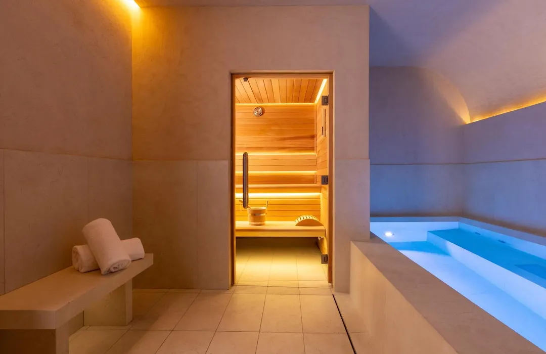 Almarine Eiffel Hotel&Spa by Malone-1