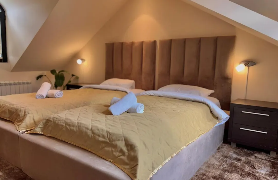 Guest House Panorama Aqualux With Free Parking-1