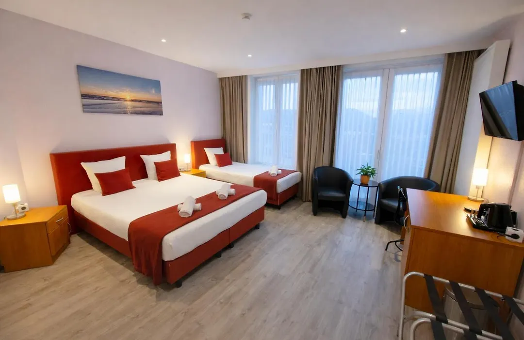 Hotel Cardiff-1