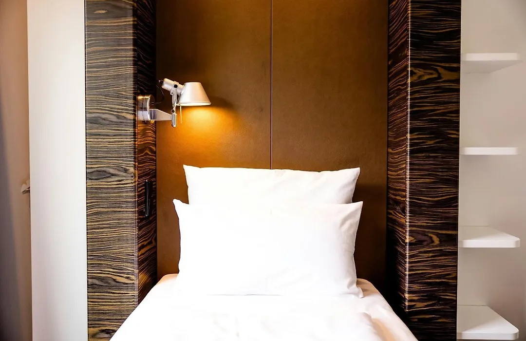 Motel One Berlin-Tiergarten-1