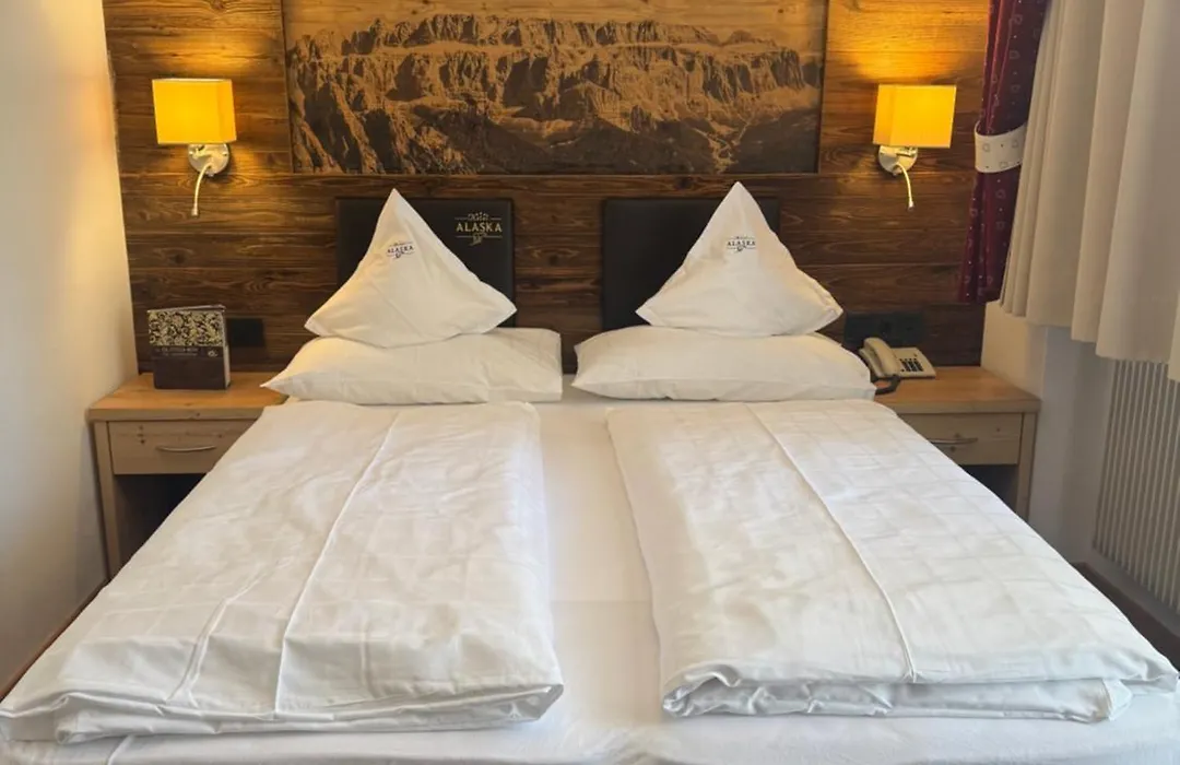 Hotel Alaska-1