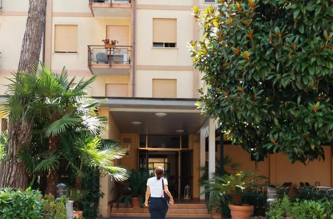 Hotel Aurora-1