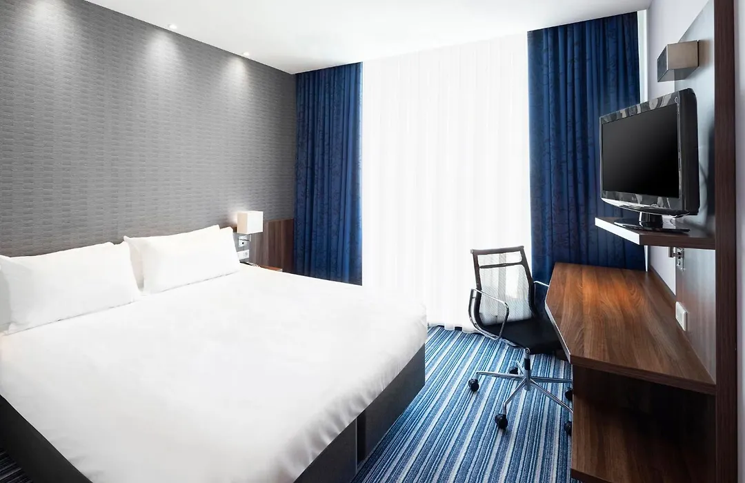 Holiday Inn Express Amsterdam - Schiphol By Ihg-1