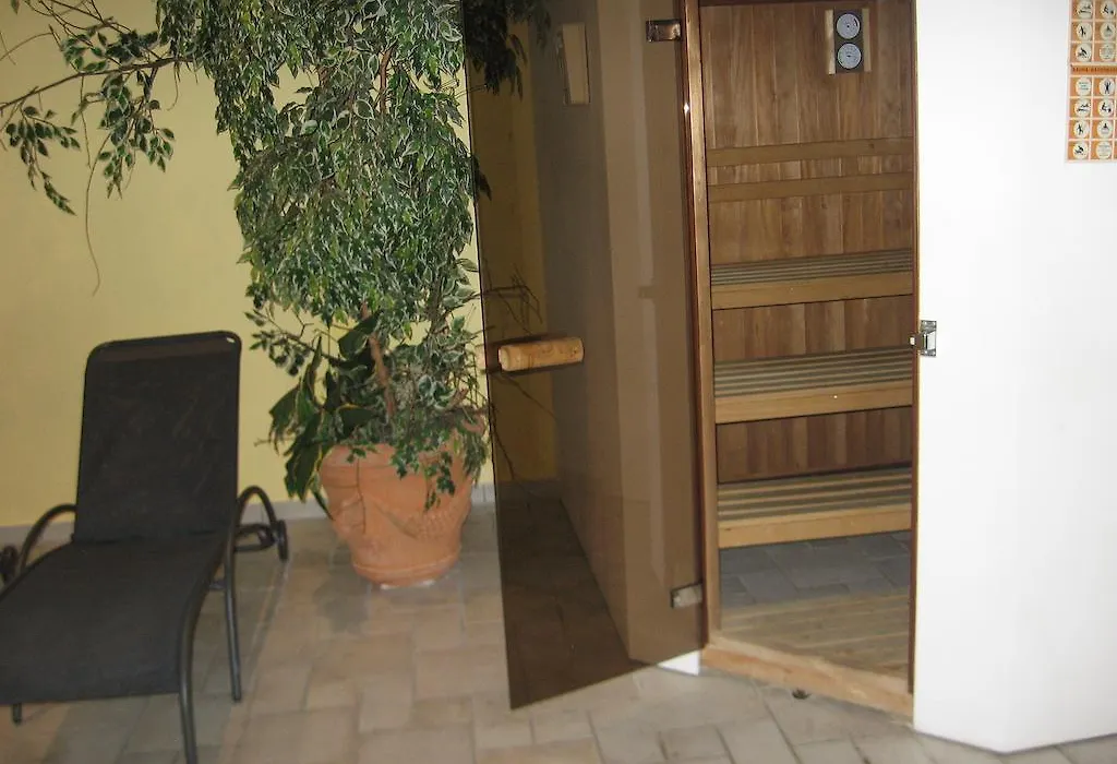 Hotel Maximilian-1