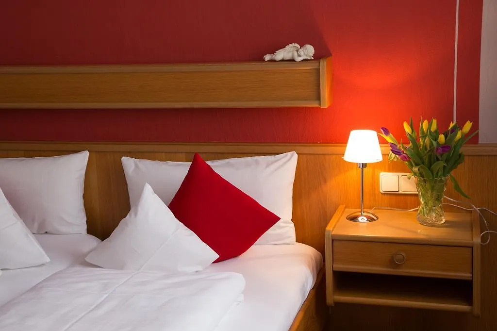 Hotel Garni Zum Hirschen-1