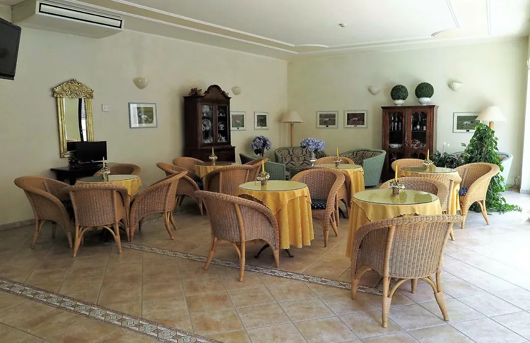 Albergo Fiorita-1
