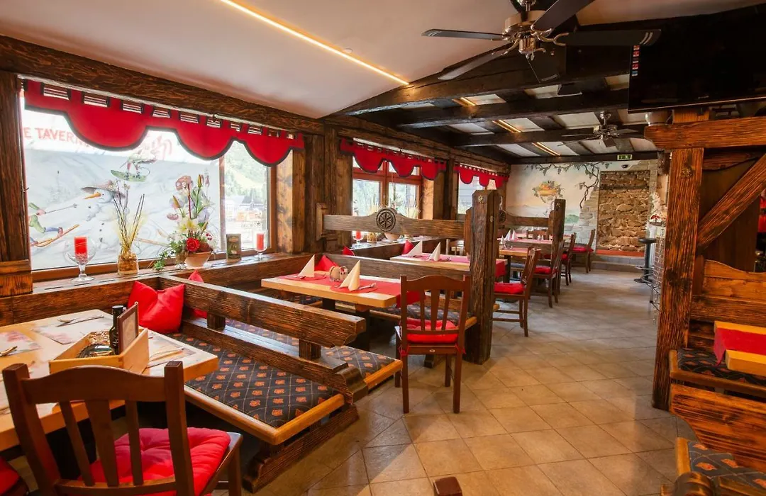 Party Hotel Taverne-1