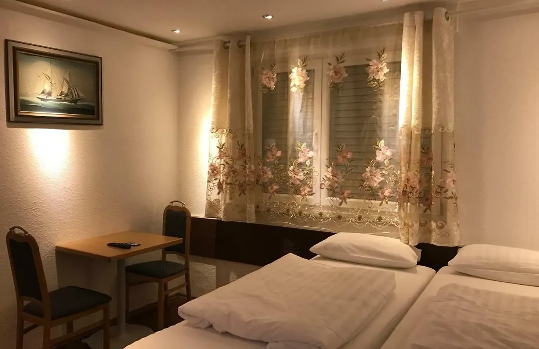 TU Ferienzimmer in Ulm Stadtmitte-1