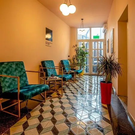 Hotel 4 Llulla-2