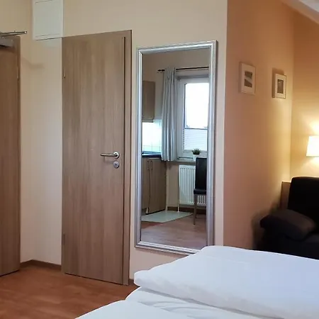 Airport Hotel One Aparthotel Sylt-3