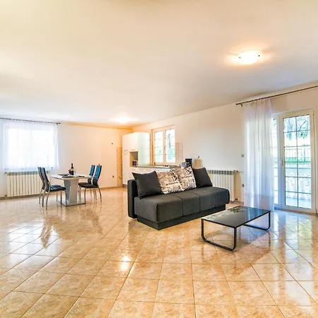 Apartments Ori-2