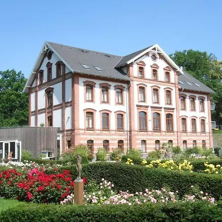 Hotel Am Tiefwarensee-3