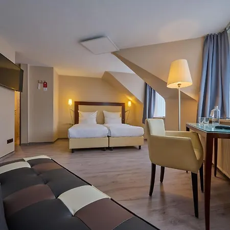 Cityhotel Kaiser Karl Aachen-3