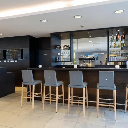 Messe & Airport Hotel Stuttgart-3