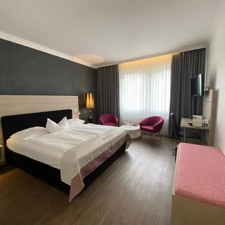Neues Parkhotel-2