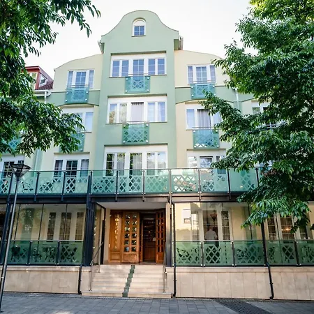 Hotel Erzsebet-3