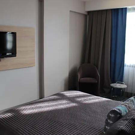 Hotel Marla-3