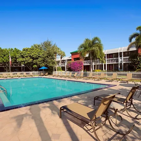 Collins Hotel Naples-2
