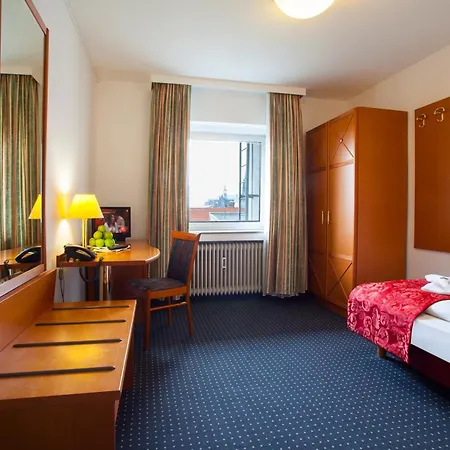 Hansadom Hotel Köln-2