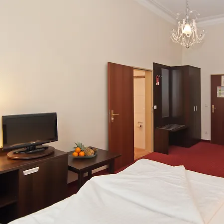 Garner Hotel Hamburg - Graf Moltke By Ihg-3