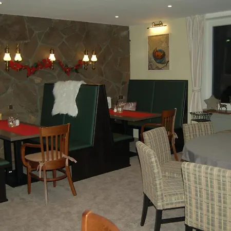 Hotel-Pension Maarblick-3