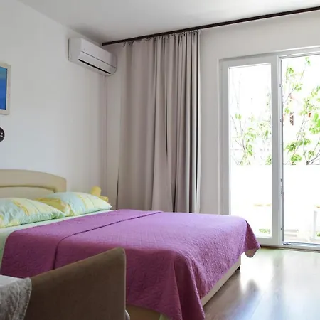 Guest House Tina-3