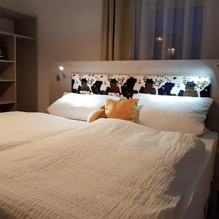 Arthotel-2