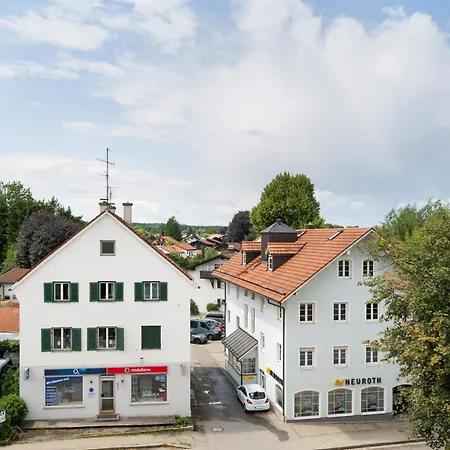 snooze apartments Holzkirchen-3