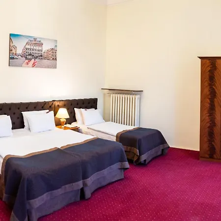 George Hotel-3