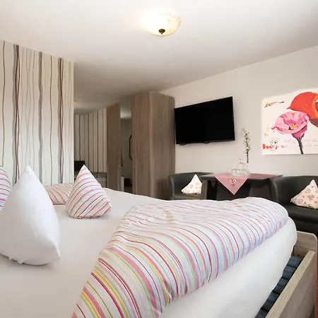 Hotel Restaurant Amadeus - inclusive Skipass und vieles mehr-3