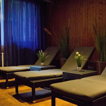 Hotel Senator-2