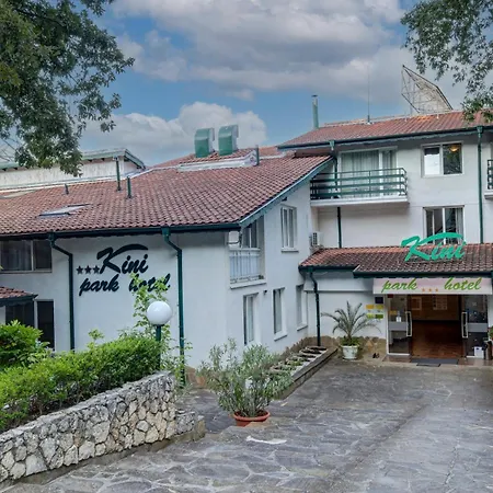 Kini Park Hotel All Inclusive & Free Parking-2
