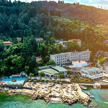 Barbara Piran Beach Hotel-3