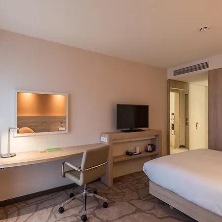 Hampton By Hilton Freiburg-2