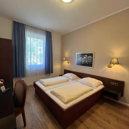 Central Hotel-3
