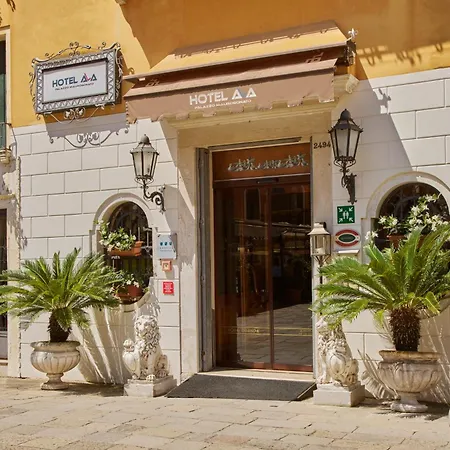 Unahotels Ala Venezia-Adults 16-3