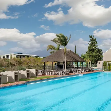 Protea Hotel By Marriott Stellenbosch & Conference Centre-2