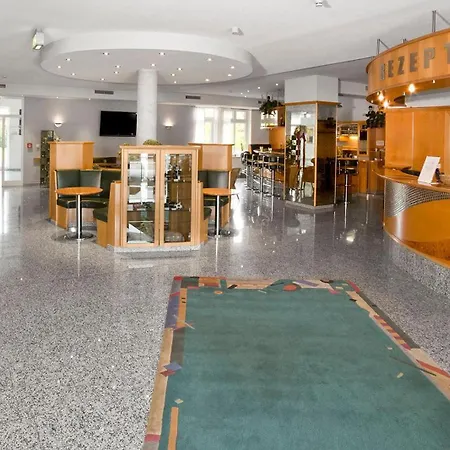 Fairway Hotel-3
