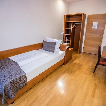 Hotel Stadt Wien-3